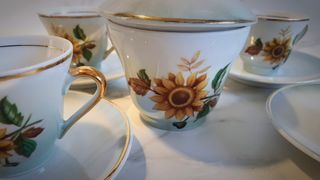 Juego de 4 tazas de café + azucarero