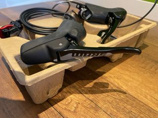 Manetas izq y der Sram Rival 2x11 HRD