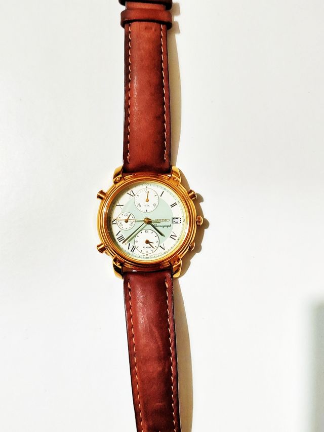 Orologio SEIKO in placcato oro con movimento al qu