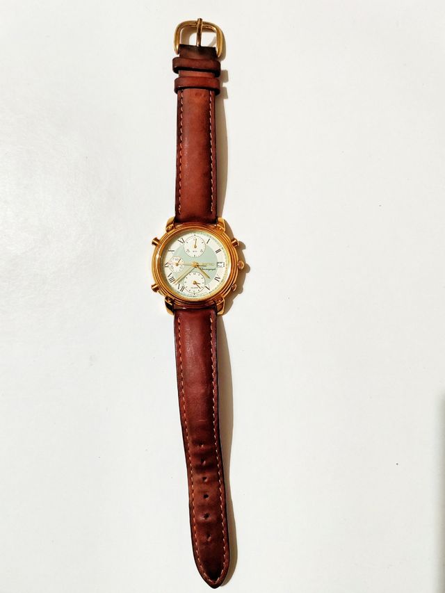 Orologio SEIKO in placcato oro con movimento al qu