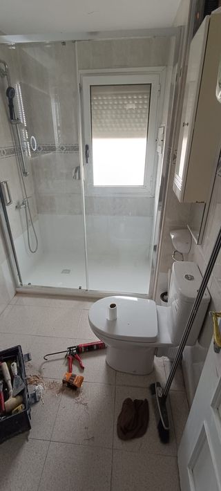 Fontanero y electricista