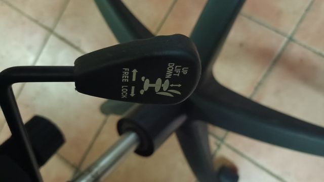 POLTRONA DA UFFICIO A GAS