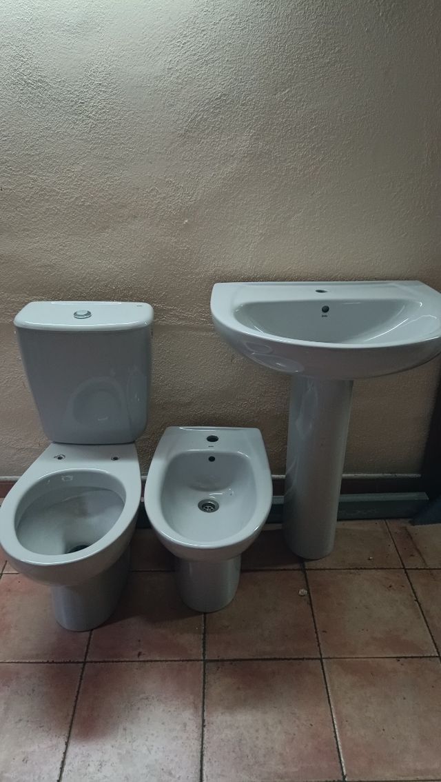 SANITARI ROCA MOD.GALA