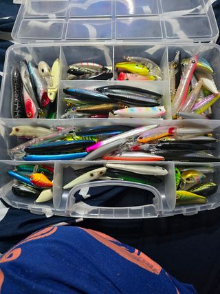 Pesca señuelo carretes 