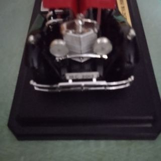 Maqueta coche bburago