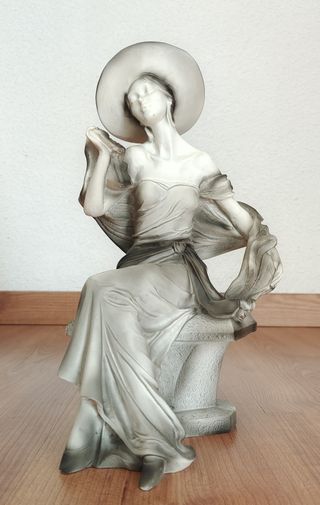 Figura decorativa mujer
