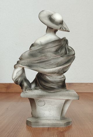 Figura decorativa mujer