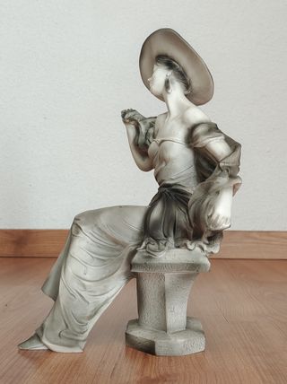 Figura decorativa mujer