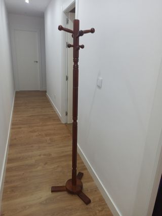 Perchero de madera