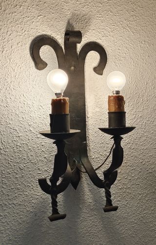 Lámpara hierro forjado de pared estilo castellano