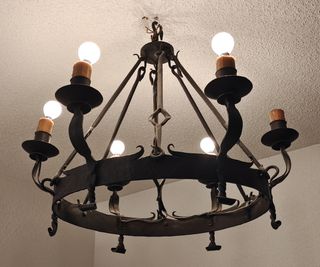 Lámpara hierro forjado de techo estilo castellano