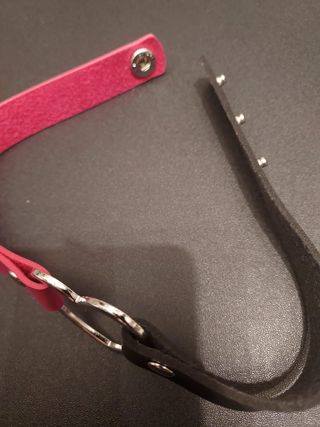 Collar gargantilla ajustable fucsia negro corazón 