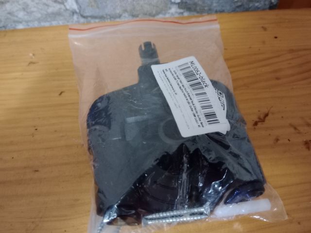 Colgador de sujeción a  pared para guitarras