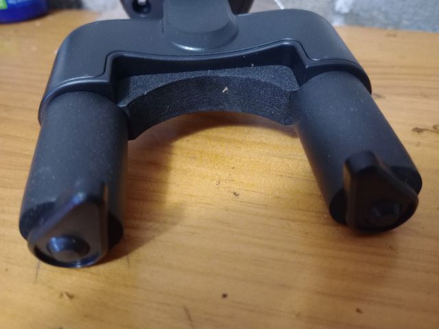 Colgador de sujeción a  pared para guitarras