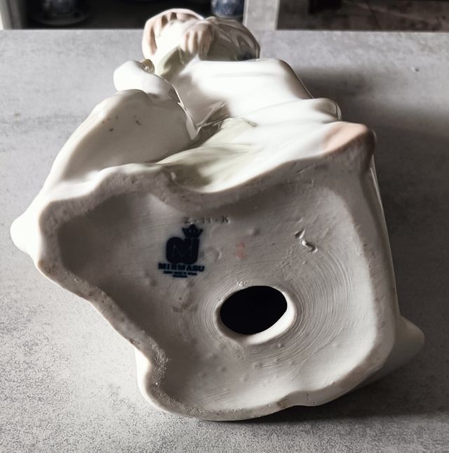 Figura Porcelana MIRMASU, Niña con Gans