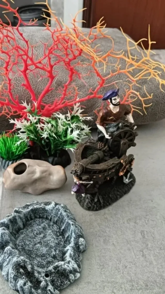 SET SPECIALE DI DECORAZIONI PER ACQUARI.