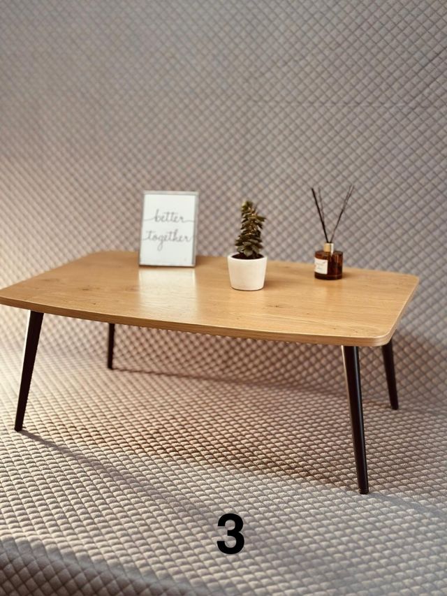 Mesa auxiliar y de centro