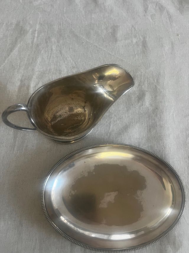 Salsera estaño antigua