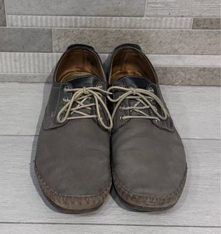 Zapatos.