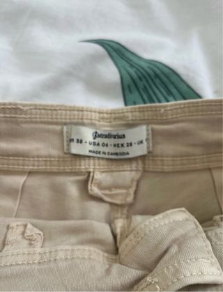 Pantalon stradivarius beige