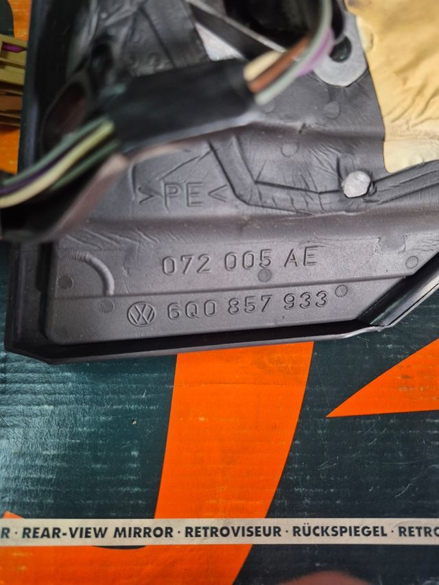  Retrovisores eléctricos VW Polo 04,05