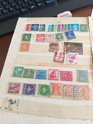 Album francobolli con oltre 300 francobo