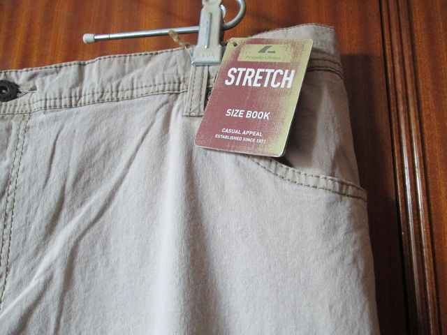 Pantalón hombre beig-camel