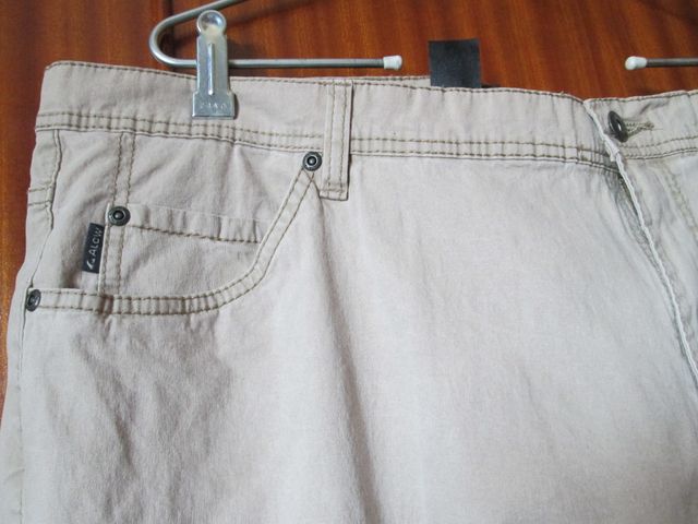 Pantalón hombre beig-camel