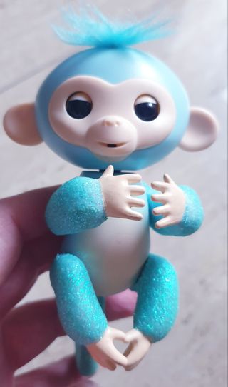 Mono bebé Fingerlings. Interactivo.