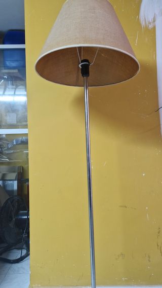 Lámpara de pie