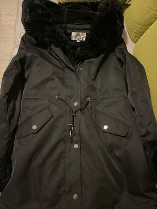 Parka/Abrigo con polar dentro y capucha