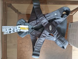 Mochila portabebés gris de Babybjorn