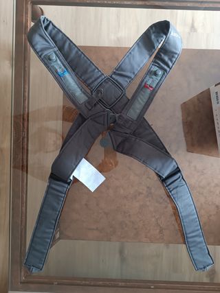 Mochila portabebés gris de Babybjorn