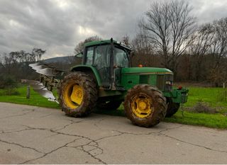 Arado trisurco hidrualico se cambia