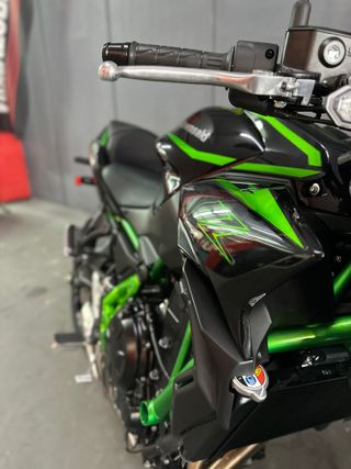 KAWASAKI Z650