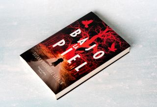 Libro Bajo la piel - Susana Rodríguez Lezaun