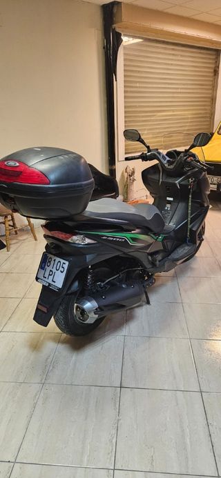 Kawaski j300