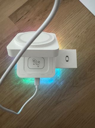 Cargador magnético para Iphone.