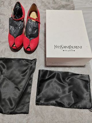 Zapatos de Yves Saint Lauren 