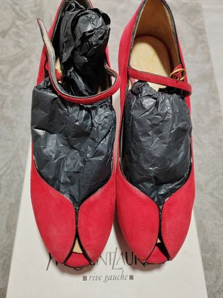 Zapatos de Yves Saint Lauren 