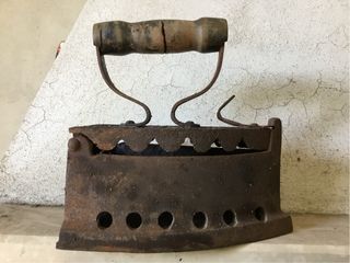 Ferro da stiro a carbone ‘900