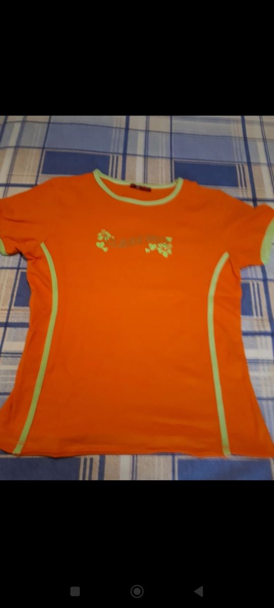 Camiseta manga corta de colores vivos