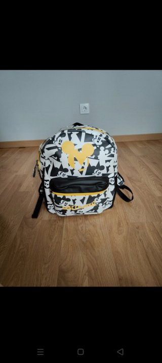 Mochila Mickey Mouse con etiqueta
