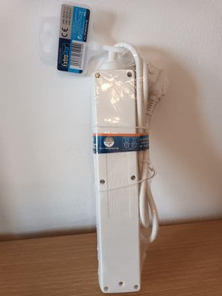 Alargador cinco enchufes con interruptor nuevo