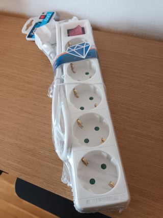 Alargador cinco enchufes con interruptor nuevo