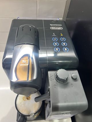 Cafetera Nespresso De'Longhi capsulas