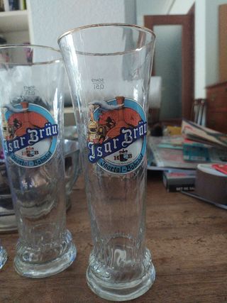 Vasos altos de cerveza