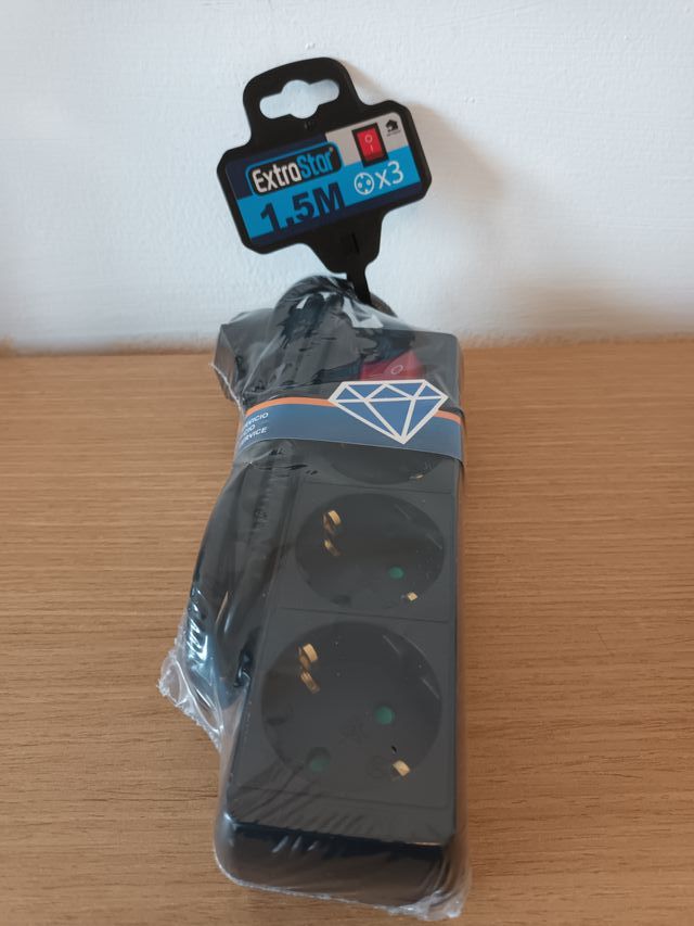 Alargador tres enchufes con interruptor cable 1,5