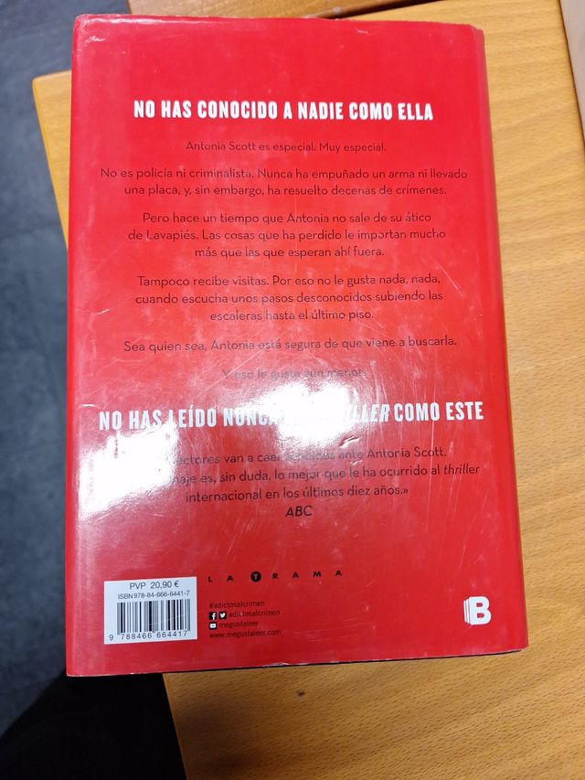 Reina Roja / Red Queen (LA TRILOGÍA REINA ROJA) (Spanish Edition)