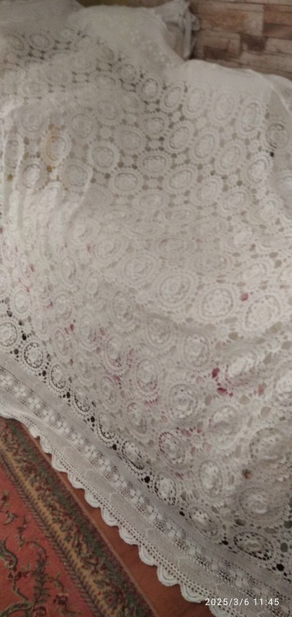 Colcha ganchillo blanca. Blanco roto